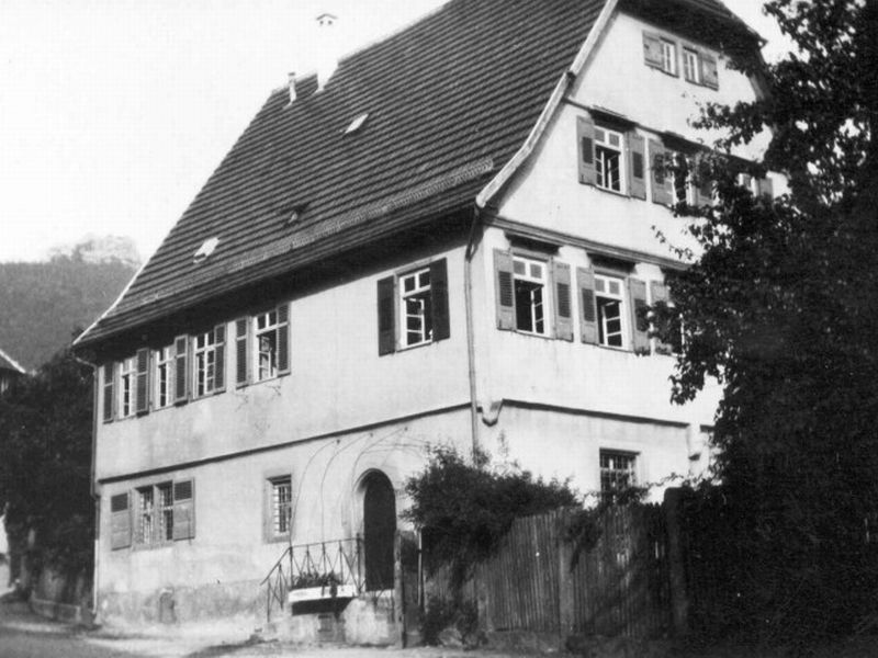  Evangelisches Pfarrhaus 